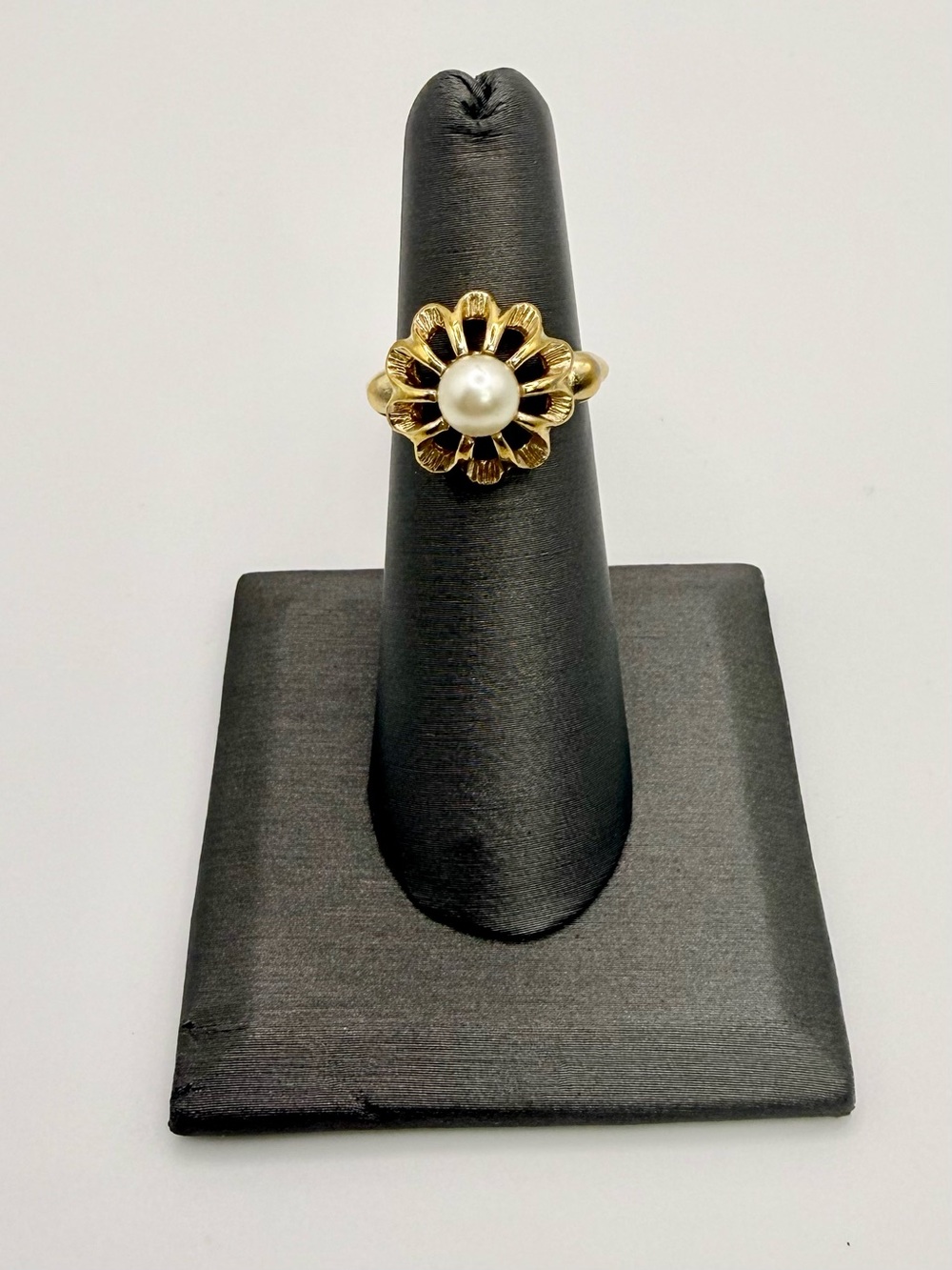 Vintage Avon Signed Gold Tone Faux Pearl Flower Ring Open Petal Size 5